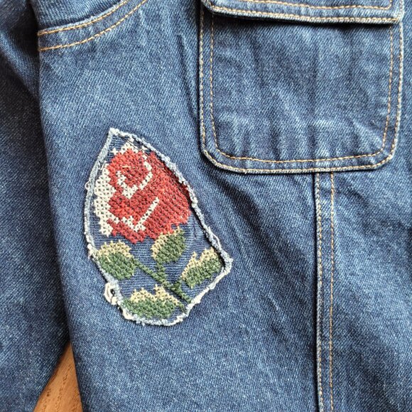 Chemistry Jean Jacket M Fitted Embroidered Rose Frayed 100% Cotton - Picture 4 of 16